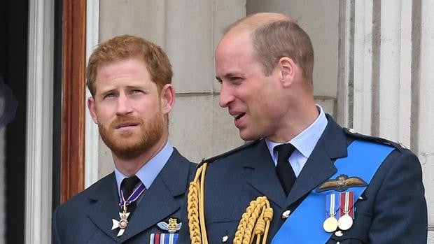 El Príncipe Guillermo responde a su hermano: «No somos una familia racista»