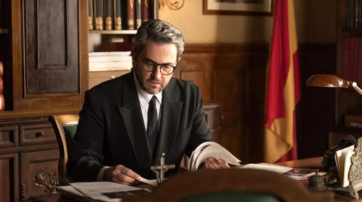 Máximo Huerta en su papel del juez Varela en la serie de ‘L’alquería blanca’