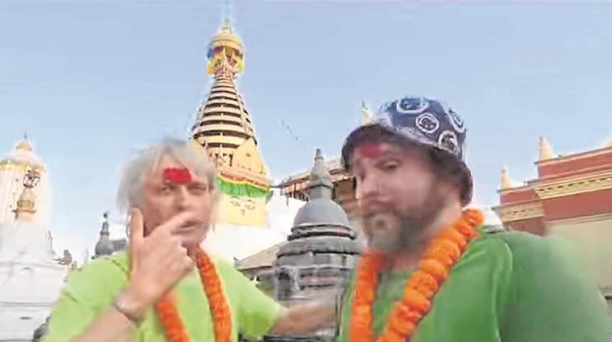 Jesús Calleja y Kiko Rivera durante el rodaje en Nepal