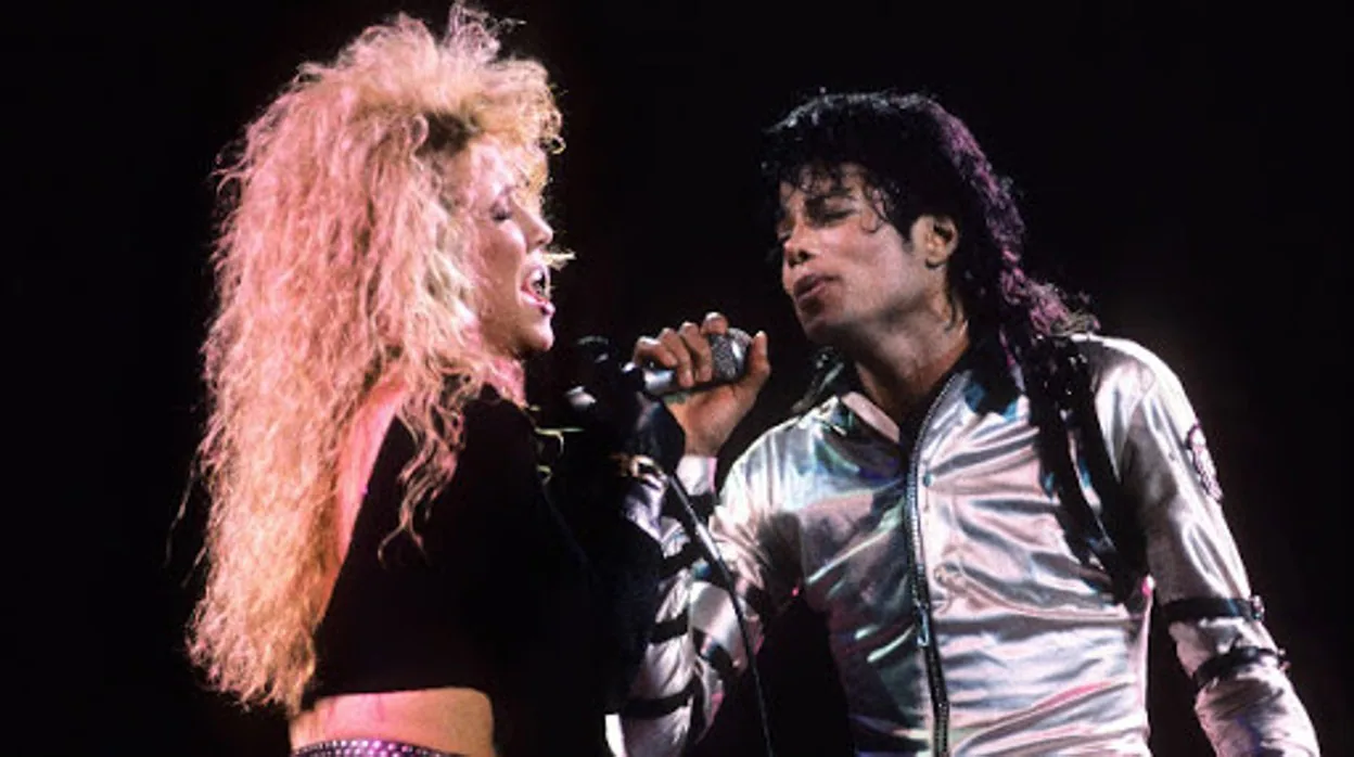 Sheryl Crow y Michael Jackson, durante la gira 'Bad World Tour' de 1987