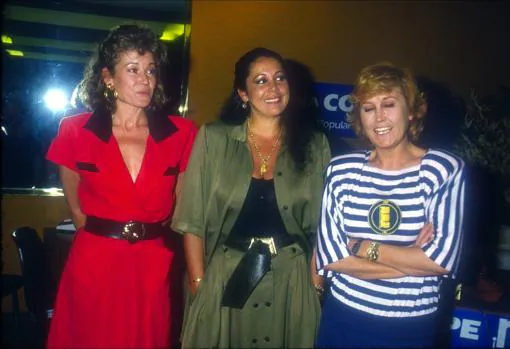 Mila Ximénez junto a Isabel Pantoja y Encarna Sánchez