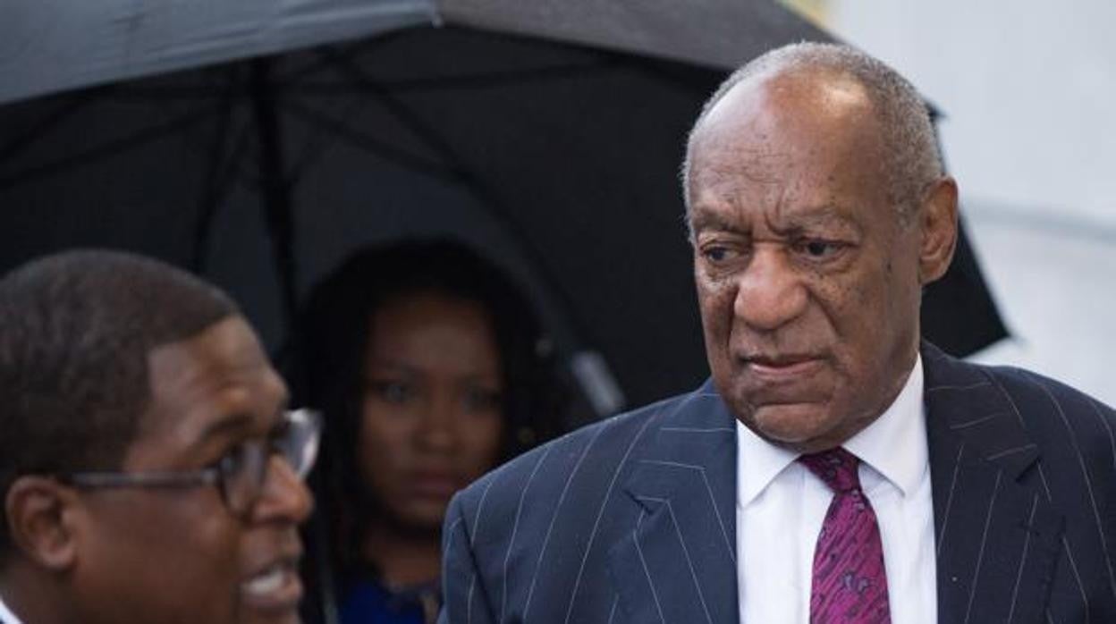 Bill Cosby junto a su abogado