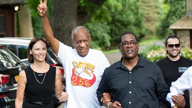 Primeras imágenes de Bill Cosby tras salir de la cárcel