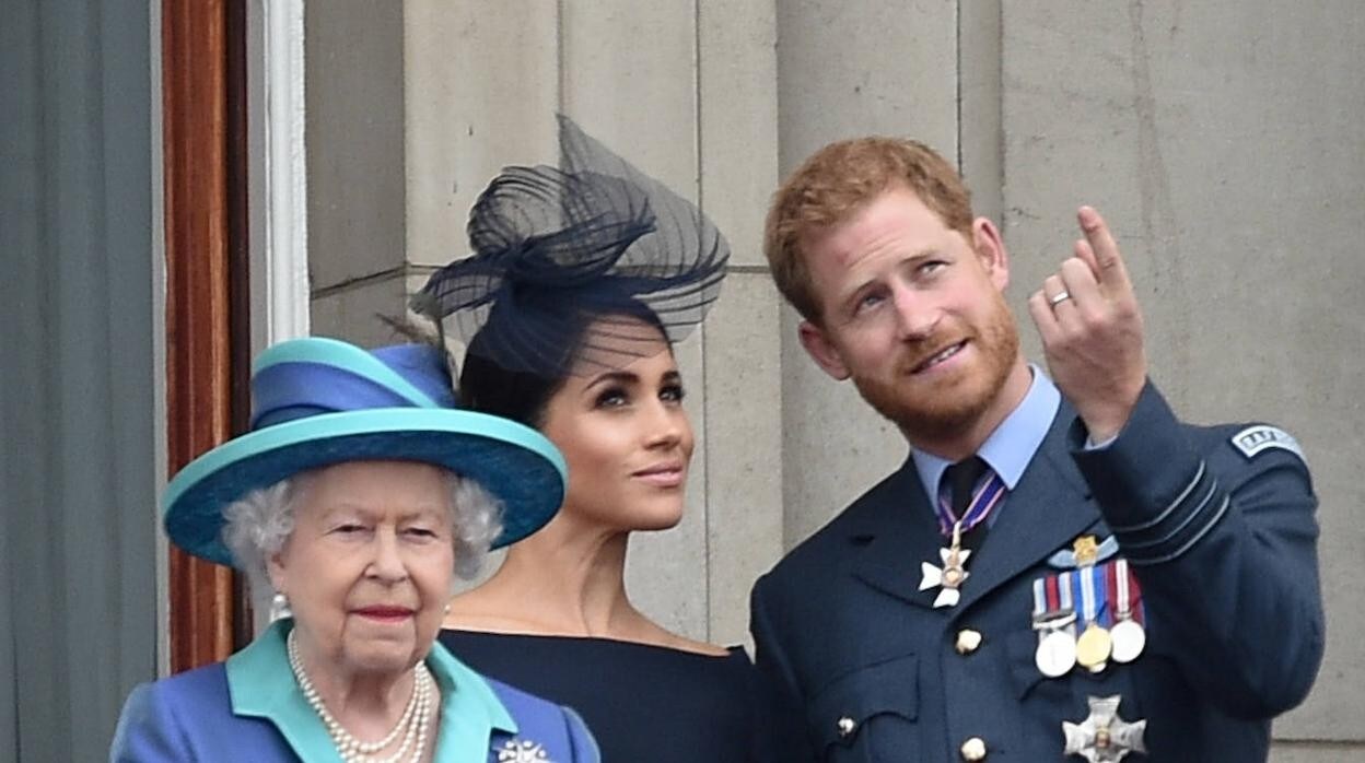 La Reina Isabel II y los duques de Sussex