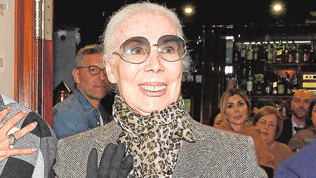 Adiós a Lina, la dama que vistió de flamenca a la realeza y artistas