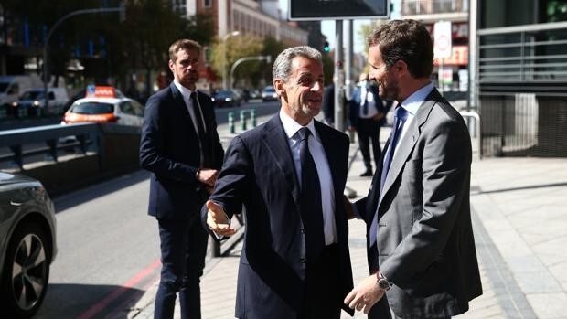 Las 24 horas de Sarkozy en Madrid: visita cultural al Guernica, Convención y almuerzo con Pablo Casado