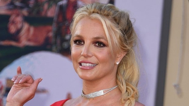 Britney Spears es libre; su padre ha sido suspendido como tutor de su patrimonio