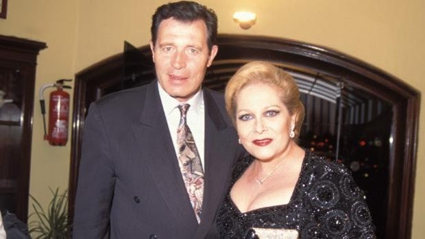 Ramiro Oliveros, tras el fallecimiento de su mujer Concha Márquez Piquer: «Se ha ido mi vida»