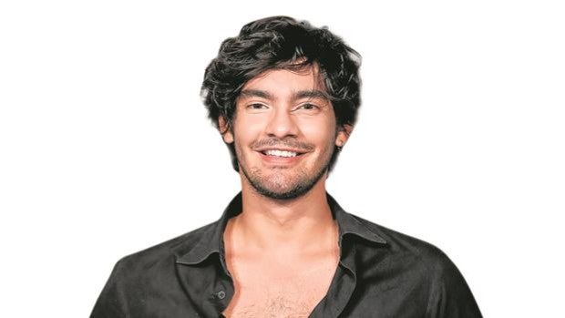 Alejandro Reyes: «Estoy muy bien, feliz y apoyando a mi madre»