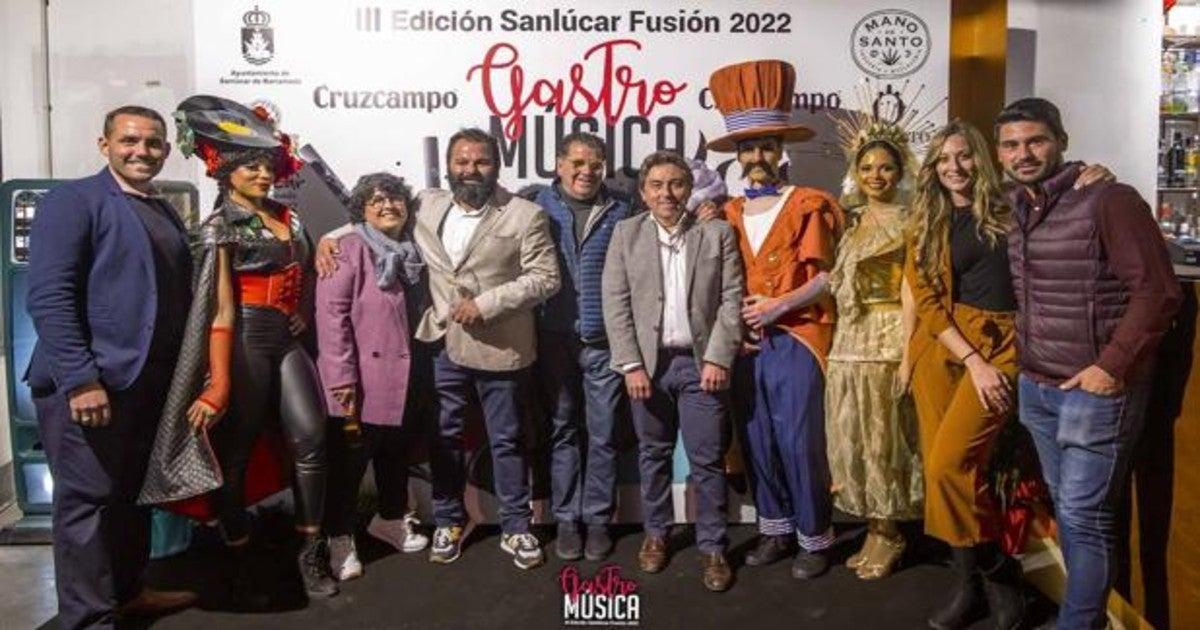 Miembros de la organización y patrocinadores, durante la presentación de Gastromúsica