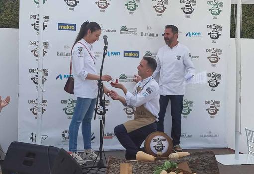 Una pedida de mano, momento emotivo de la entrega de premios