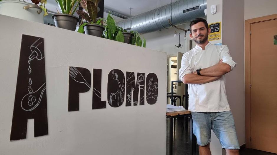 Aplomo, cocina tradicional para divertirse junto al Paseo Marítimo