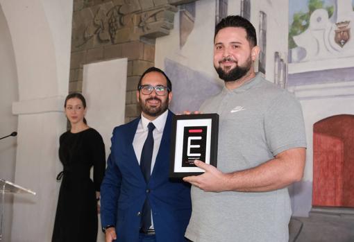 Francisco Silva, jefe de cocina de El Lola, con Jesús Mancilla, comercial de AUA Pure Water