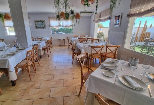 Salón interior de El Alférez