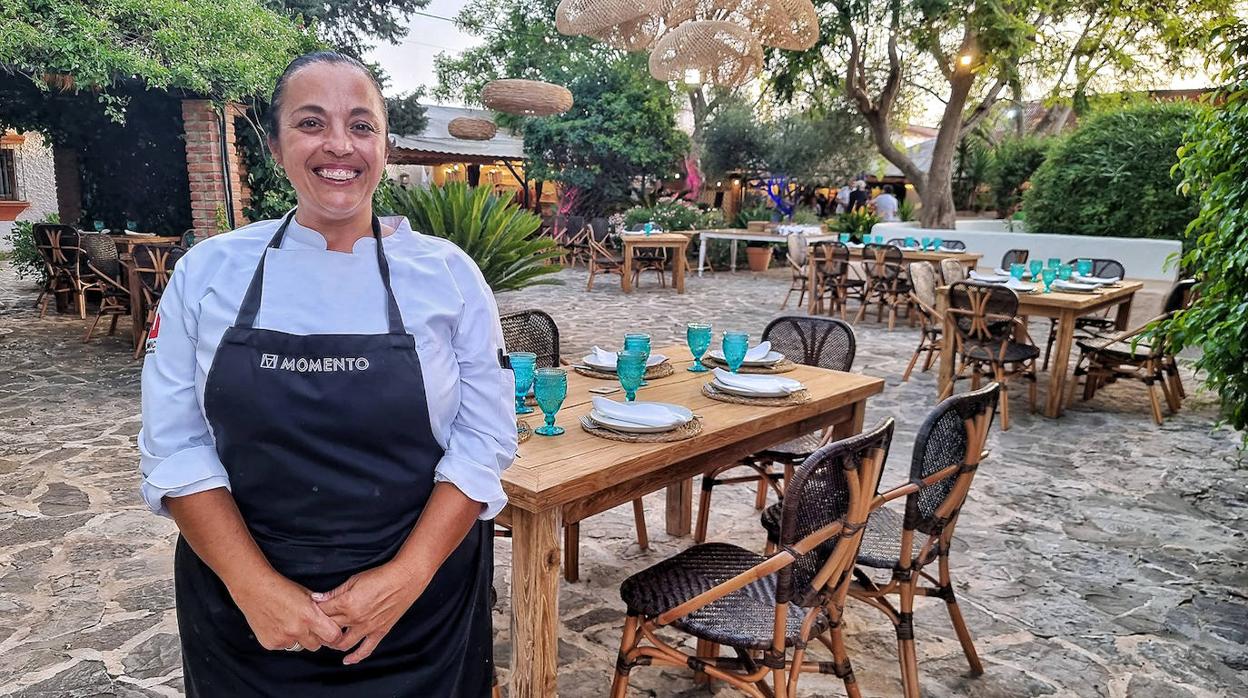 Meme Rodríguez, jefa de cocina de Momento Andaluz, en el Boho Market de la Finca El Sotillo de Chiclana