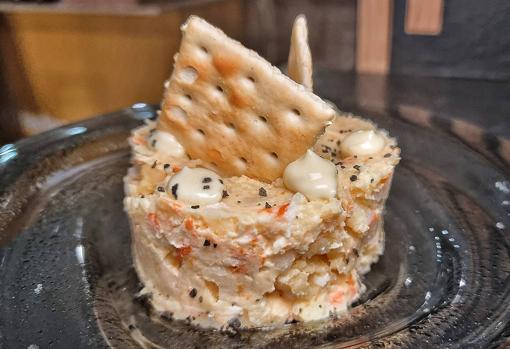 Ensaladilla de gambas al ajillo con mayonesa de Tío Pepe