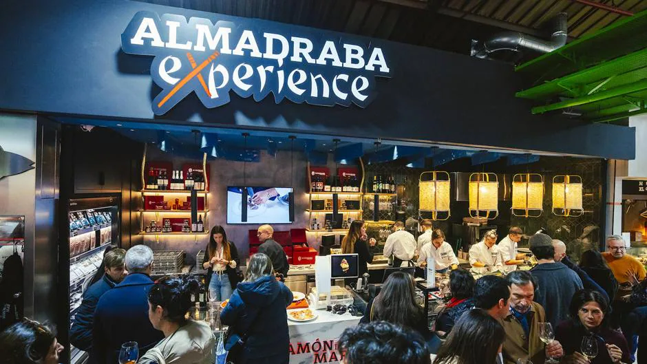 Almadraba Experience, el nuevo local de Petaca Chico en el Mercado de la Paz de Madrid