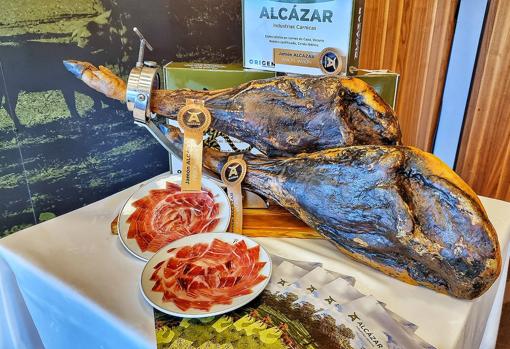 El jamón se ha presentado en el Hotel Parador Atlántico de Cádiz