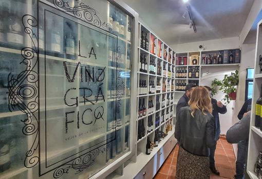 Parte interior de la tienda de La Vinográfica