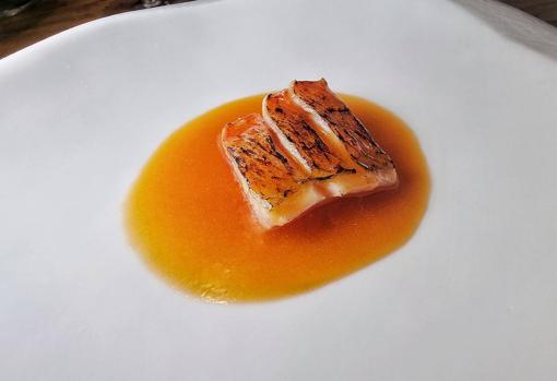 Salmonete en su jugo