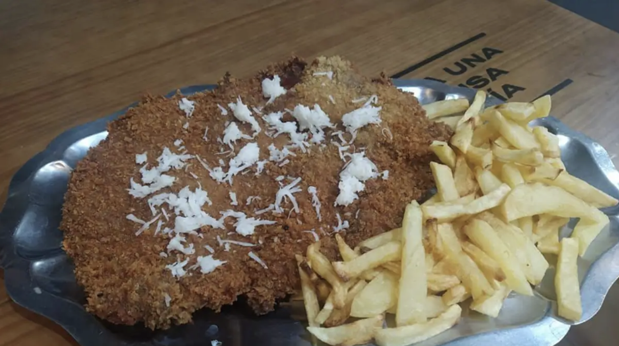 El cachopo de un restaurante de Cádiz que aspira a convertirse en el mejor de toda España