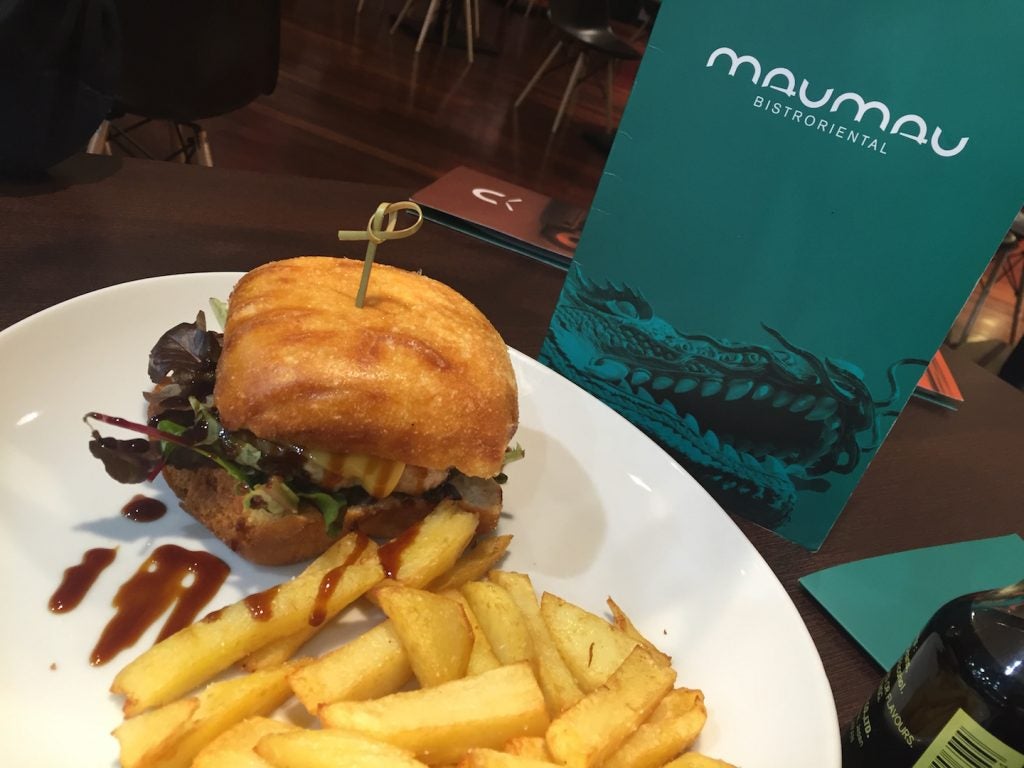 mau-mau-hamburguesa. 