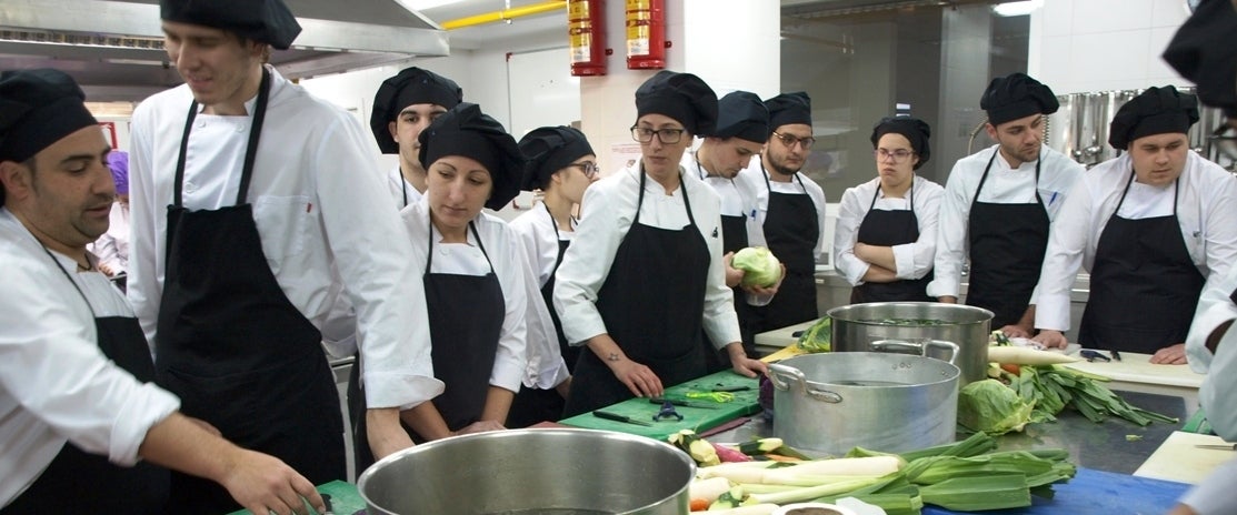 Último Jueves Gastronómico del curso en la Institución Provincial Fernando Quiñones