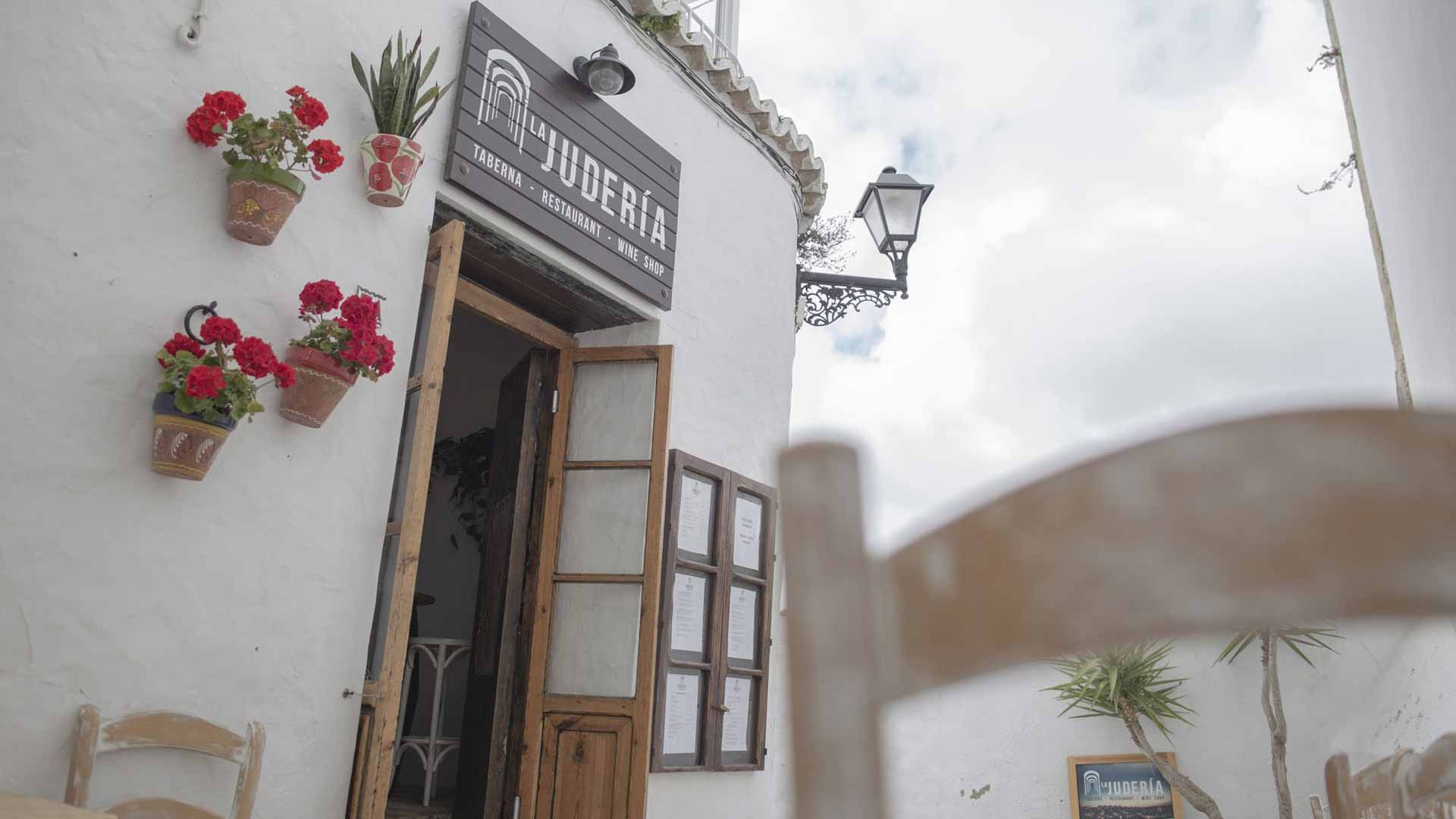 La Judería, en Vejer, ofrece cenas a domicilio de jueves a domingo