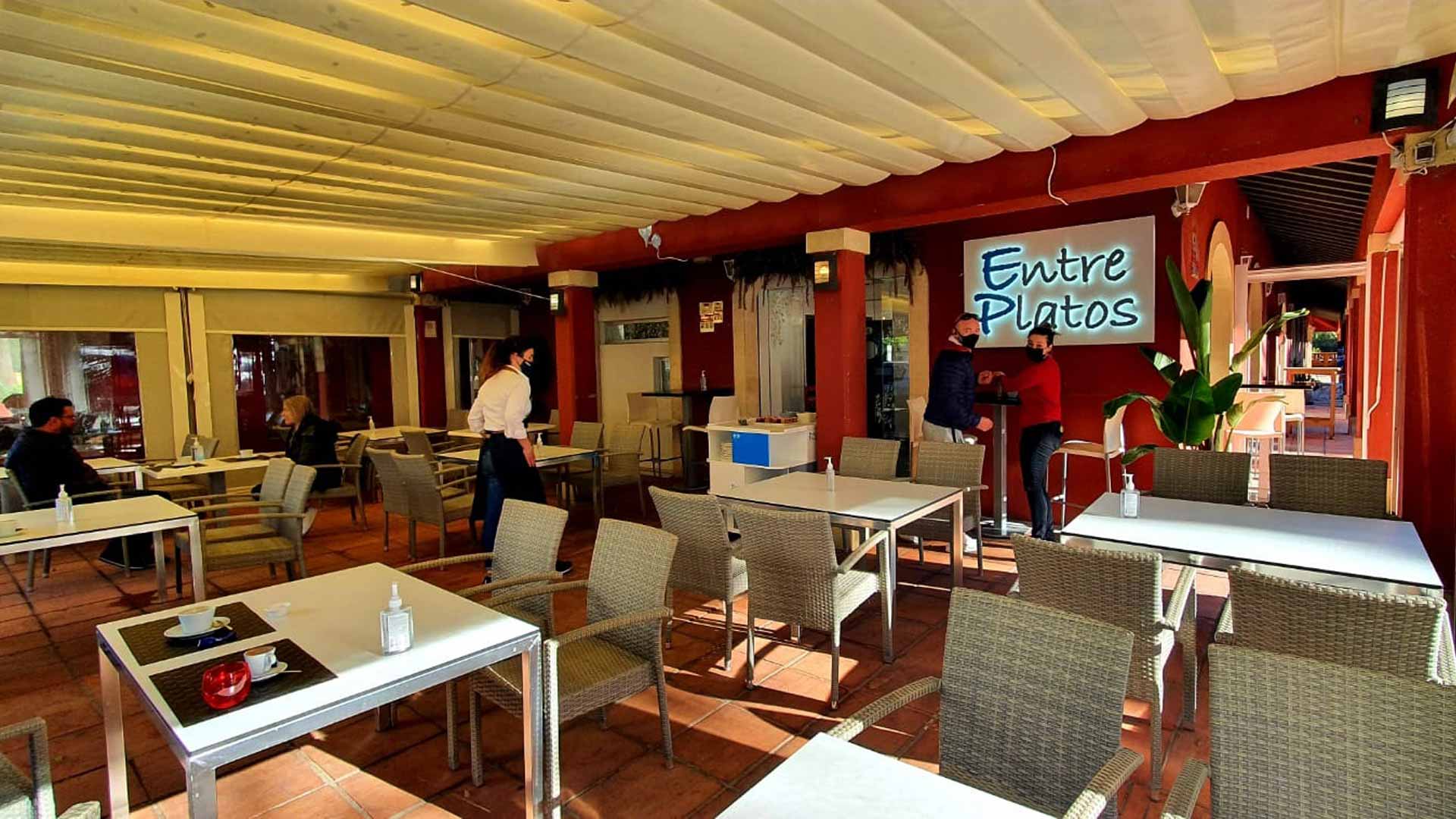 Entreplatos, en El Puerto, introduce un menú degustación en su oferta