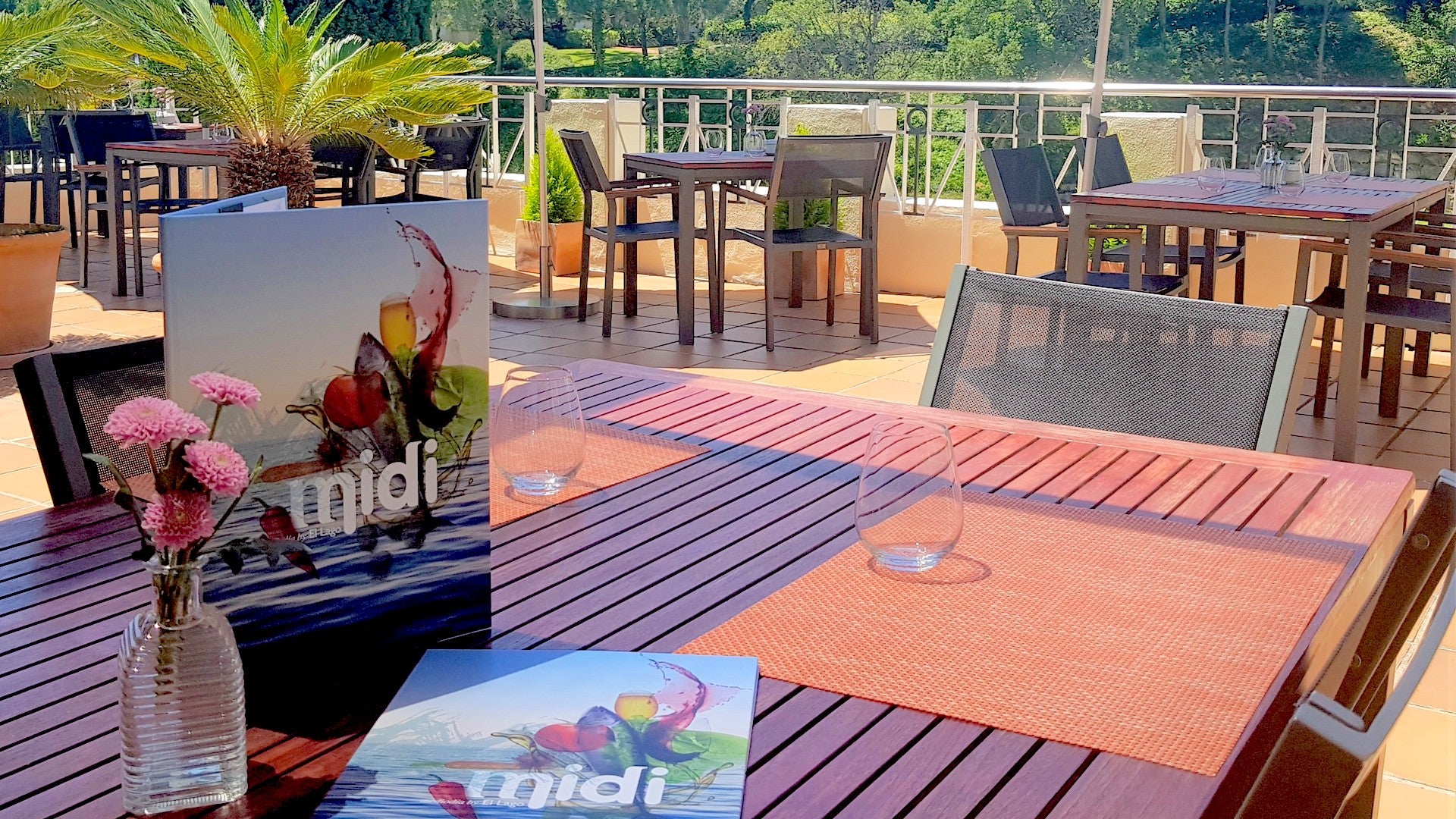 Midi: Así son los mediodías en el restaurante El Lago de Marbella