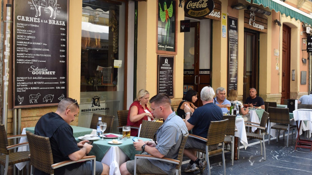 Taberna meson cantarrana en malaga 1. 