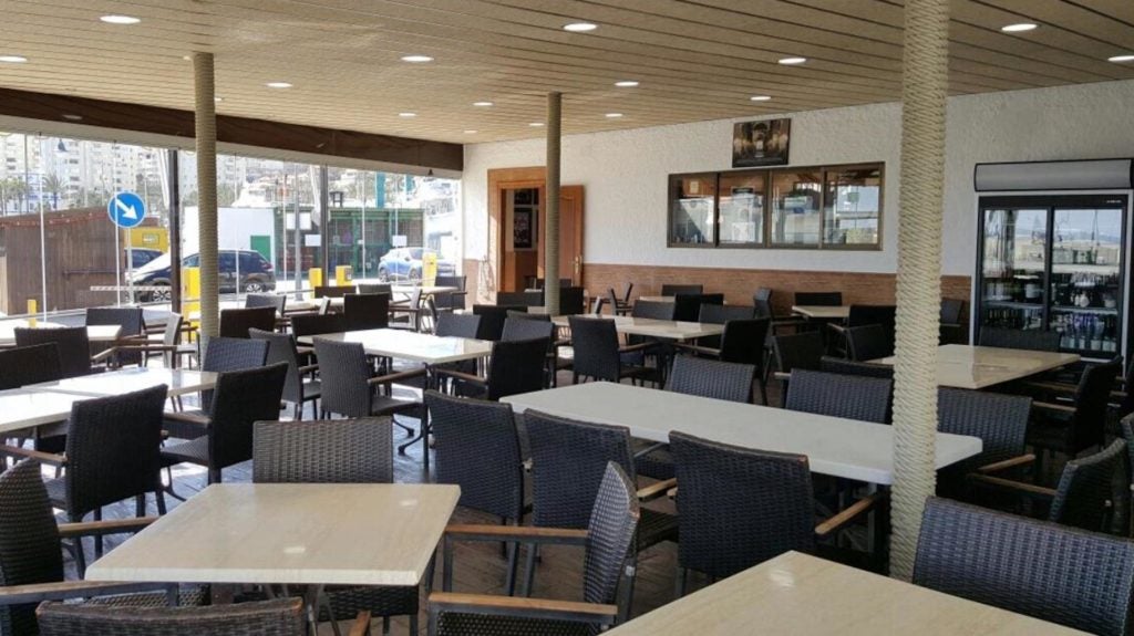 restaurante escollera estepona. 