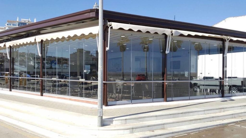 restaurante la escollera estepona. 