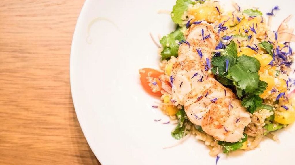 restaurante nobu sushi en hotel puente romano marbella. 