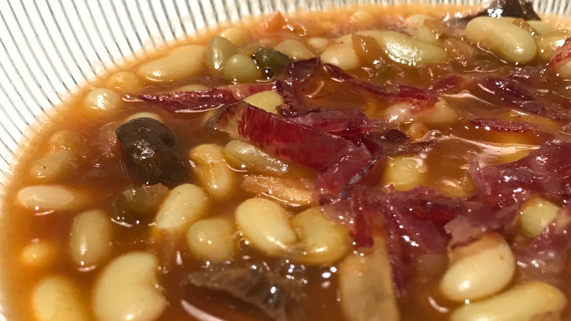 La Cosmopolita en Málaga, la oda al guisoteo y a la cocina auténtica de Dani Carnero