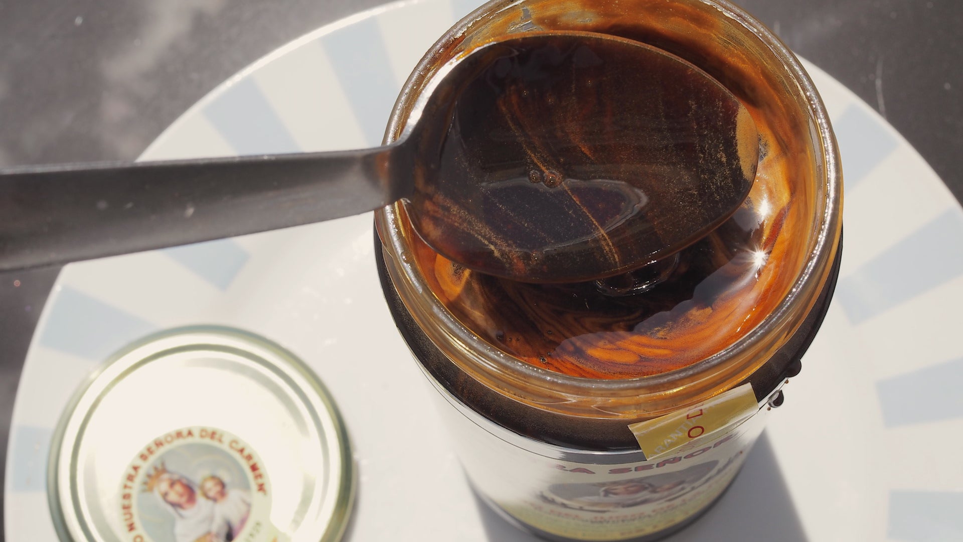 Miel de caña de Frigiliana, un néctar tan saludable como polifacético