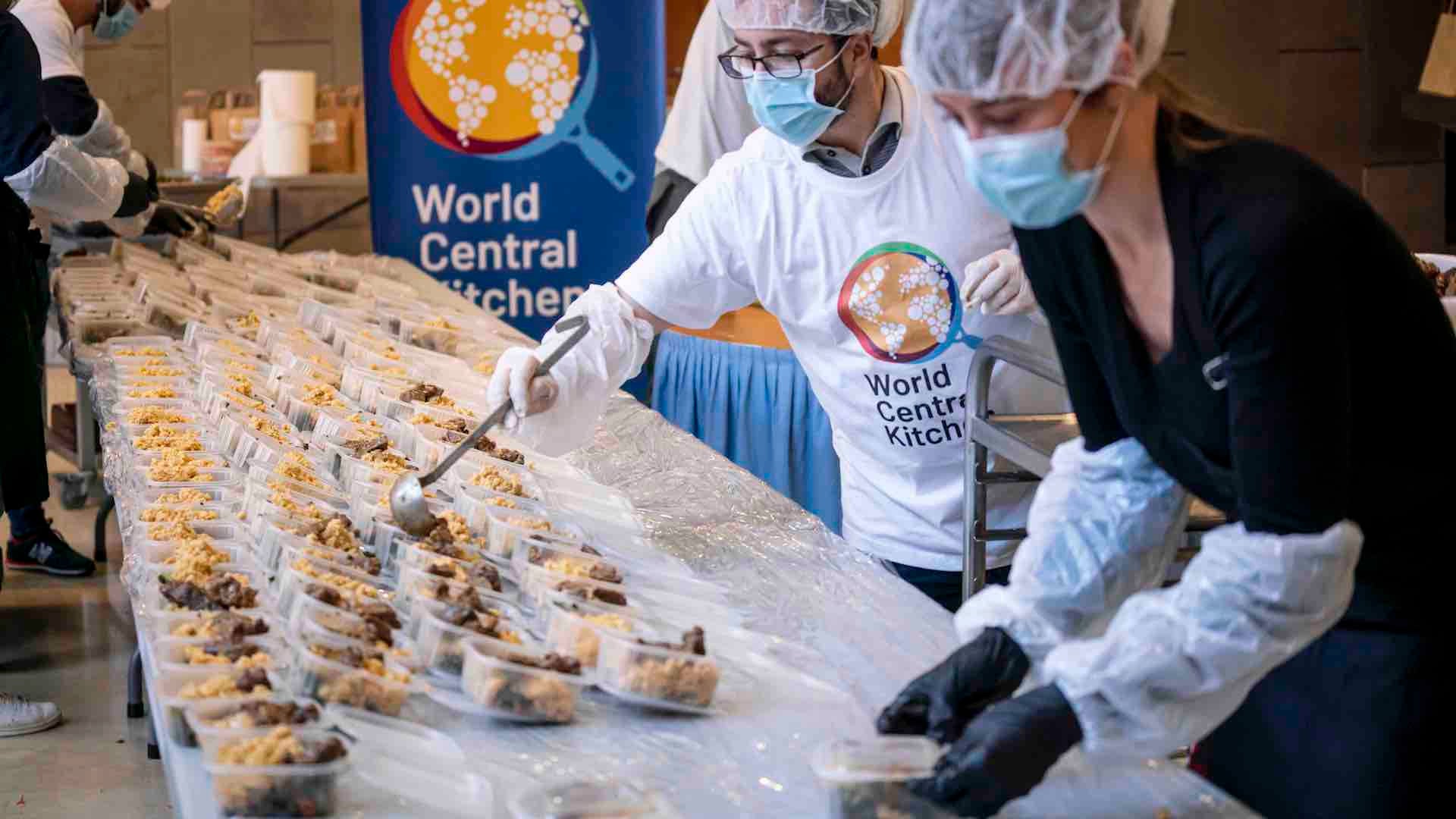 Marbella se suma al proyecto World Central Kitchen cocinando para personas sin recursos