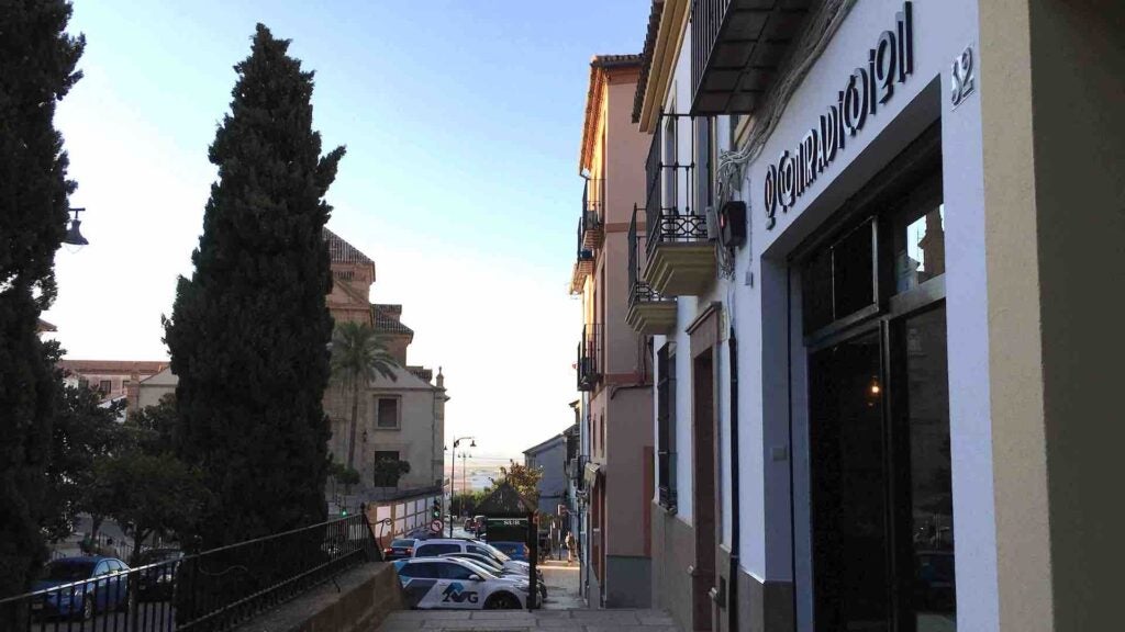 contradiccion antequera 1. 