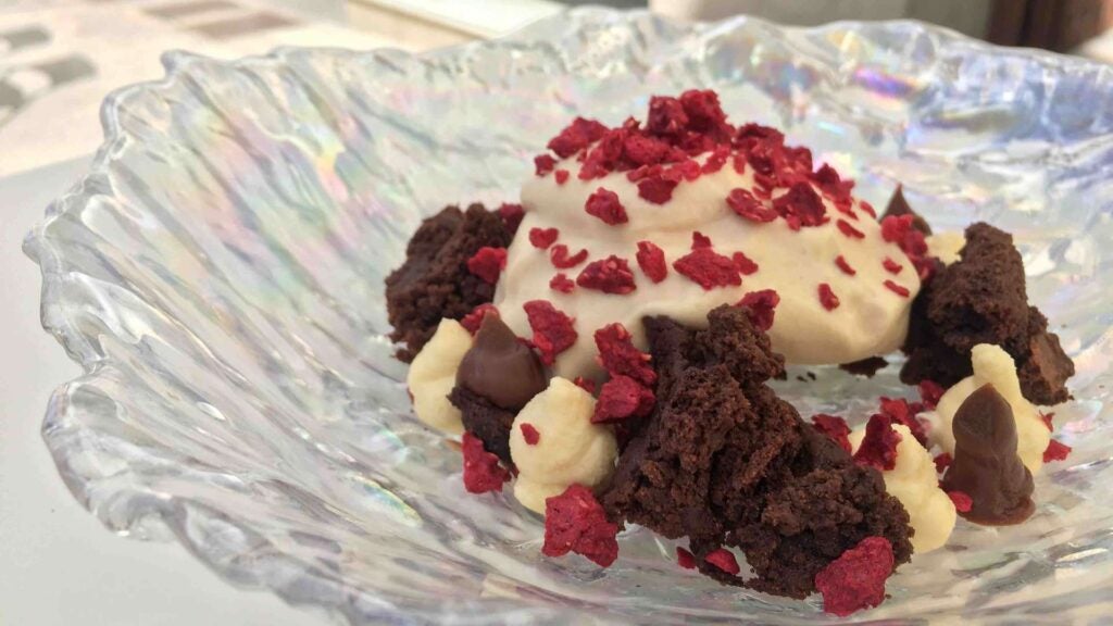 contradiccion antequera 8. 