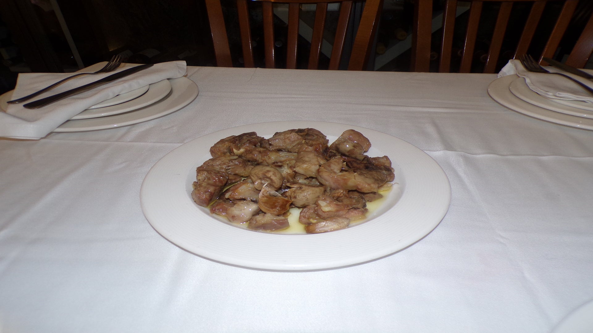 Los secretos de... El chivo al ajillo de Marisquería Jacinto