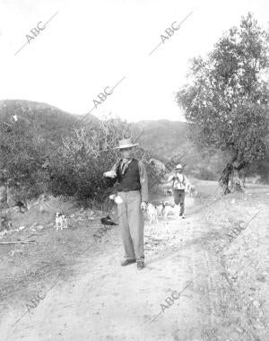 El torero Rafael Guerra "Guerrita" de cacería