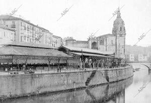 Plaza del mercado e iglesia de san Antón en Bilbao, en los Primeros Años del...