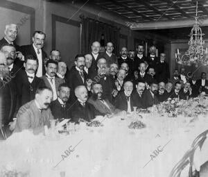 Banquete celebrado ayer por los Farmacéuticos Titulares, para celebrar la...