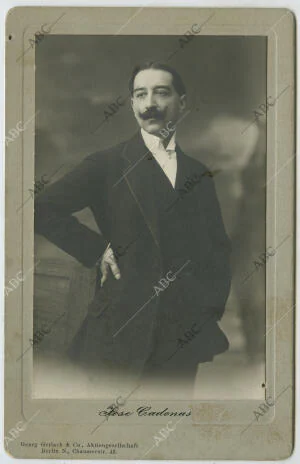 José Juan Cadenas en la época de su obra "El conde de Luxemburgo"