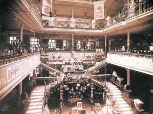 Grandes Almacenes "el Siglo" una de las Escaleras del Interior