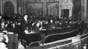 El orador madrileño don Luis Aristizabal Pronunciando un discurso en el mitin...