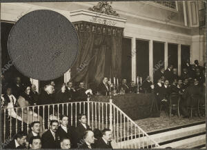 Estrado presidencial de la velada que se celebró en el paraninfo de la...