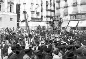 Cabalgata Organizada por el gremio de Carreteros para recoger Fondos con destino...