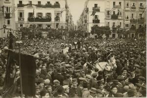 Fiesta con motivo del centenario de las Cortes de Cádiz, en plaza de la...