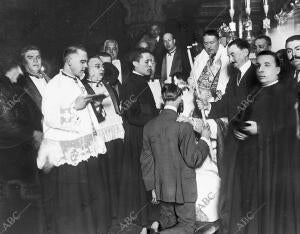 Solemne ceremonia de ser Bautizado el súbdito alemán D. Federico Winter por el...